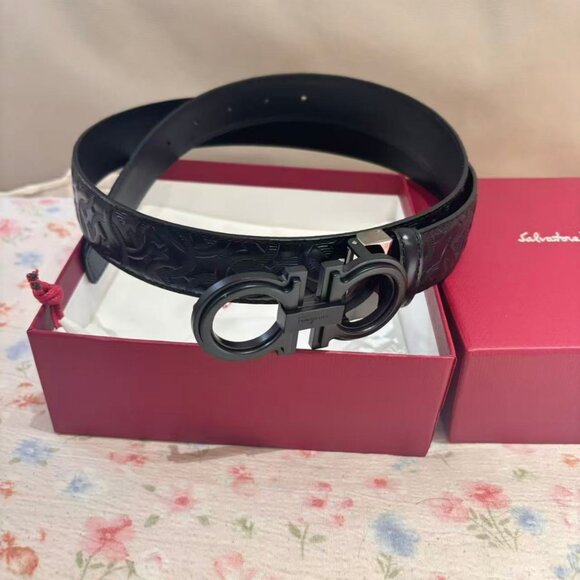 Salvatore Ferragamo Men's Belt - Black Embossed Leather with Gancini Buckle - Picture 1 of 4